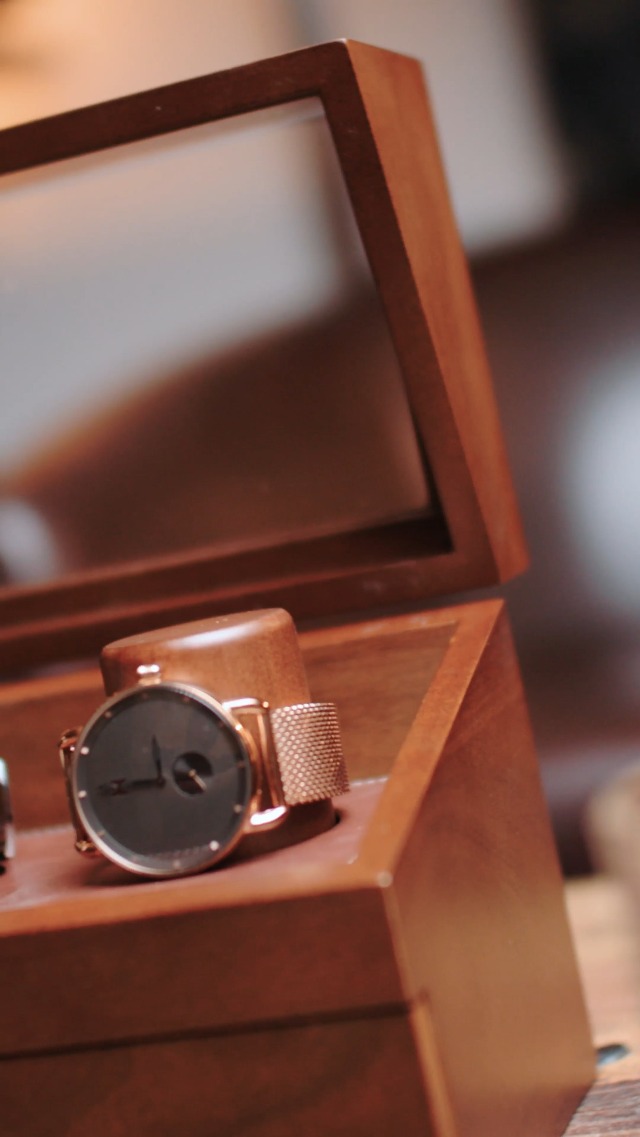 Amazon.com: Holme & Hadfield 4 Slot Luxury Watch Display Case with